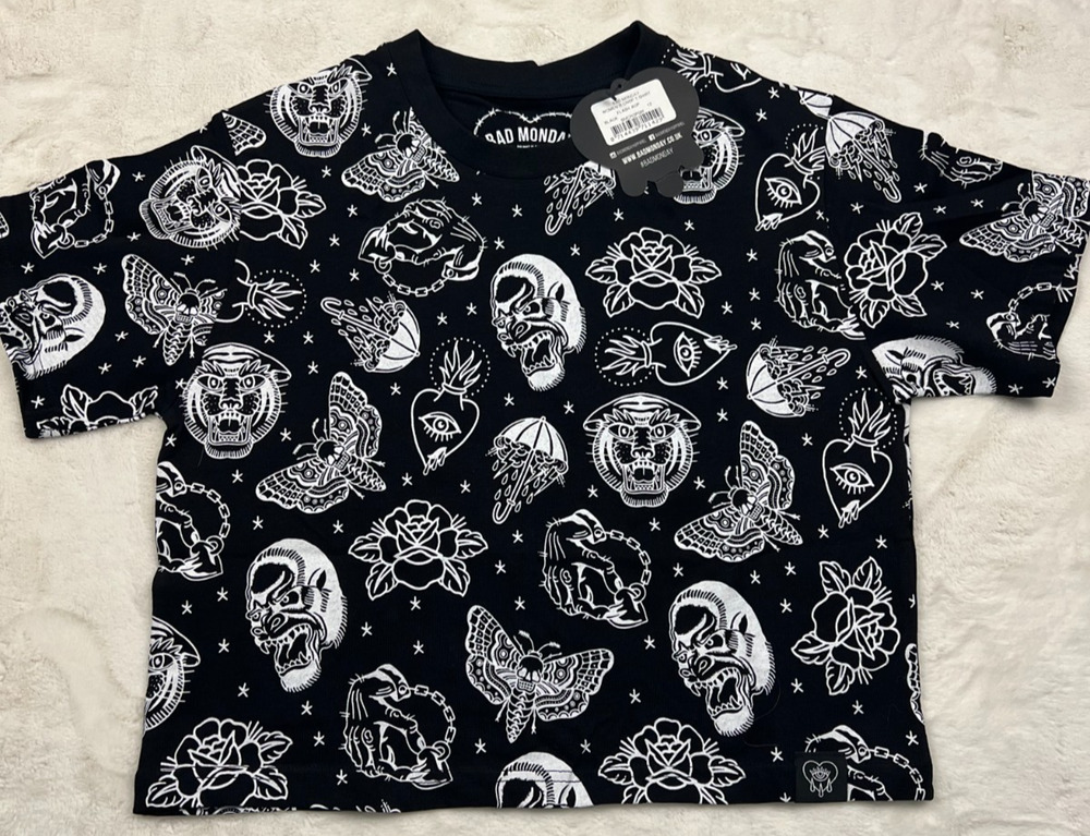 Bad Monday Women’s Size 12 Black Flash Tattoo Graphic Crop T Shirt NWT